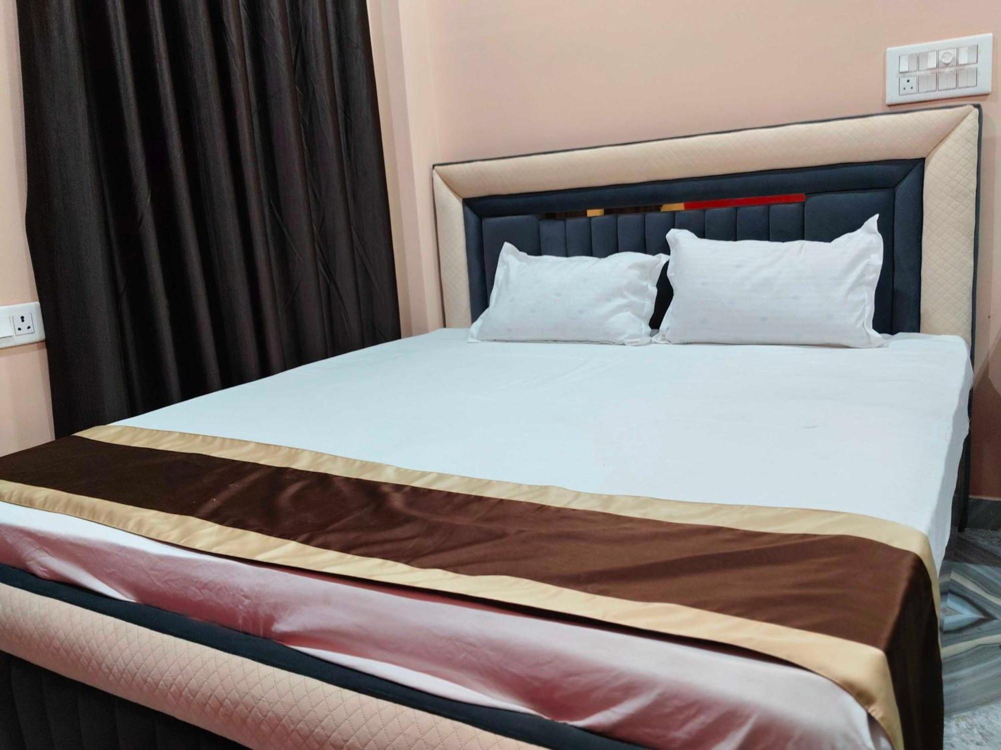 Hotel O The Lavish Landmark Danapur Экстерьер фото